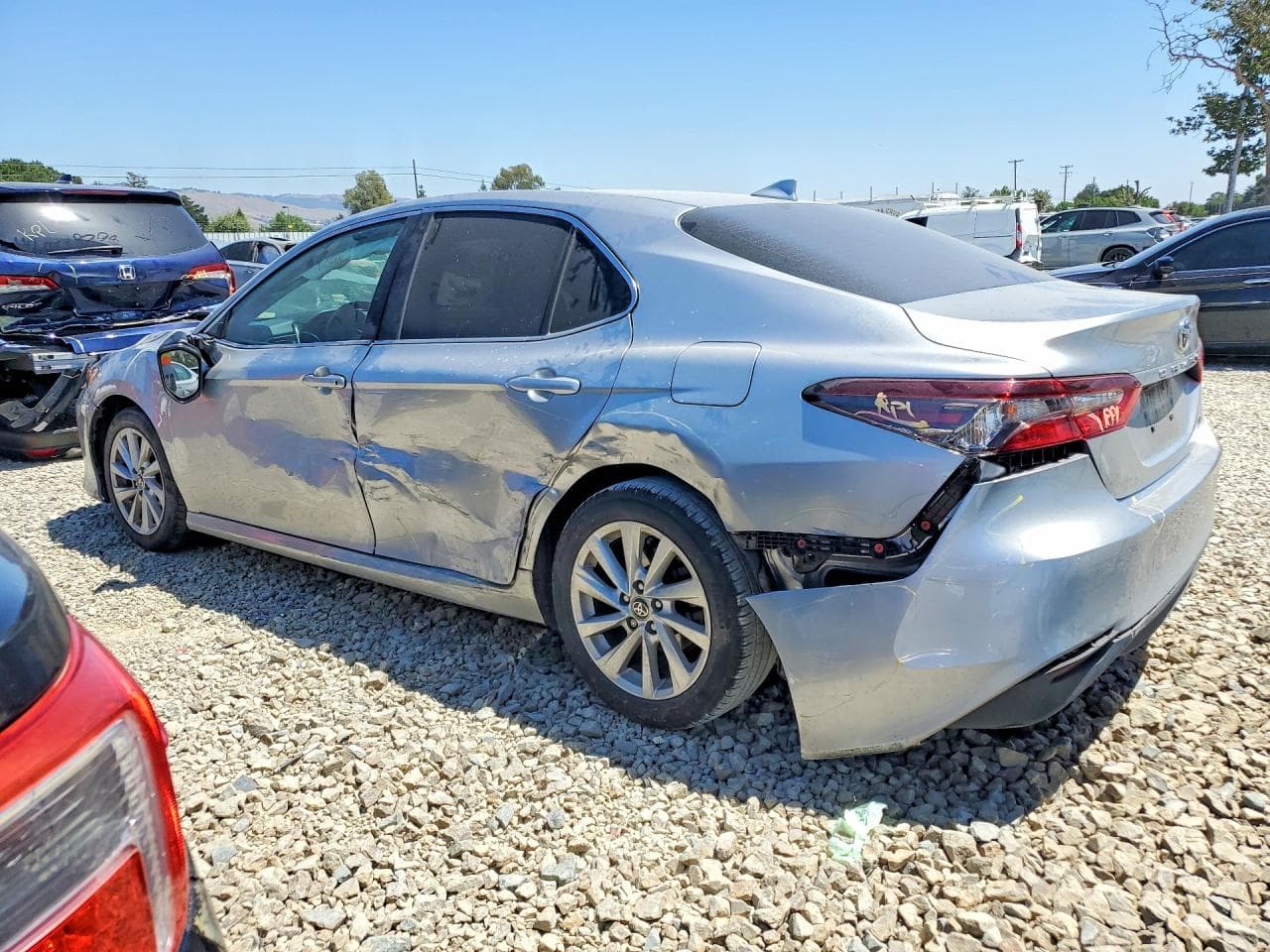 2024 Toyota Camry Le - foto 2