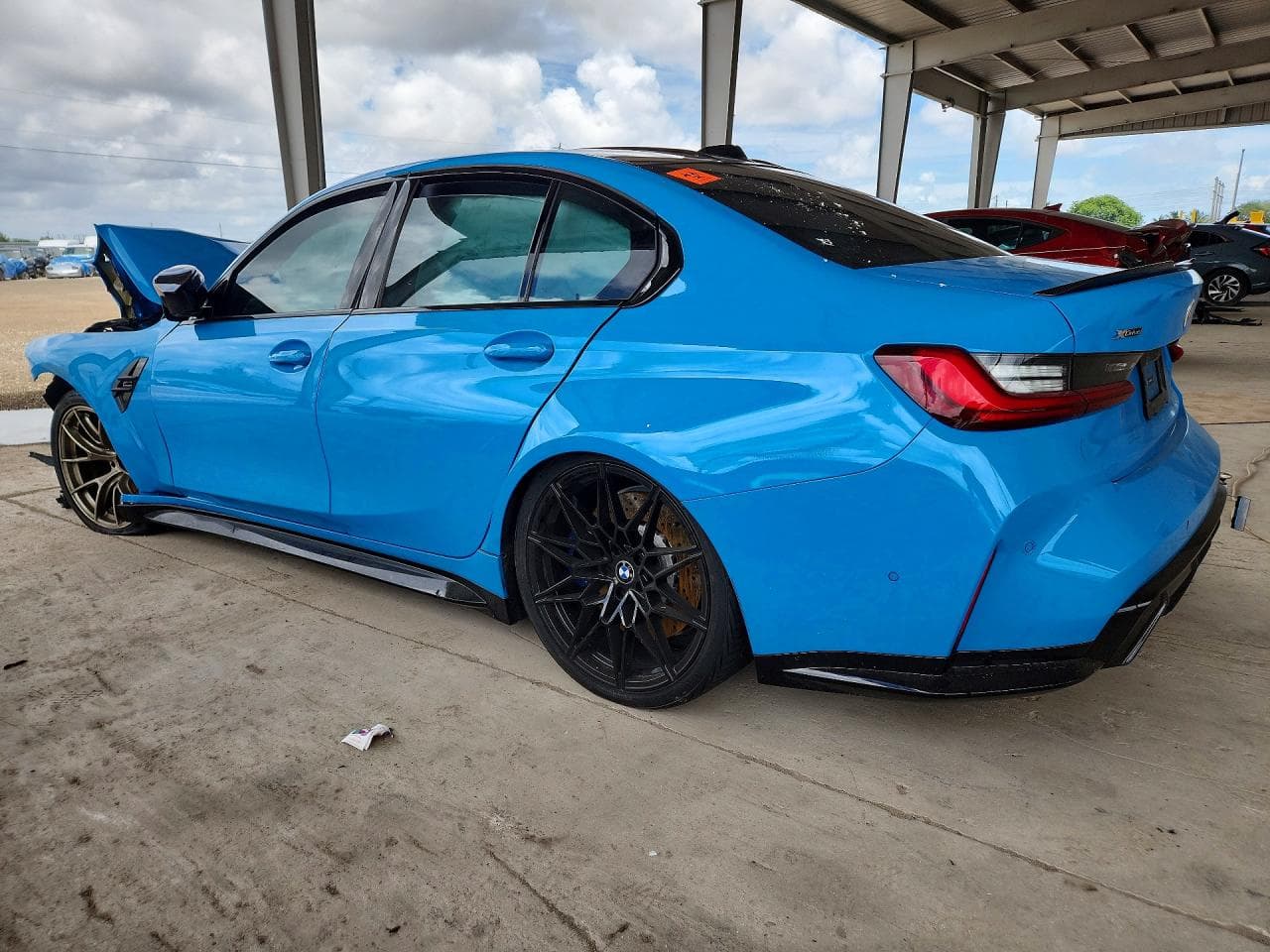 2025 BMW M3 Competition - foto 2