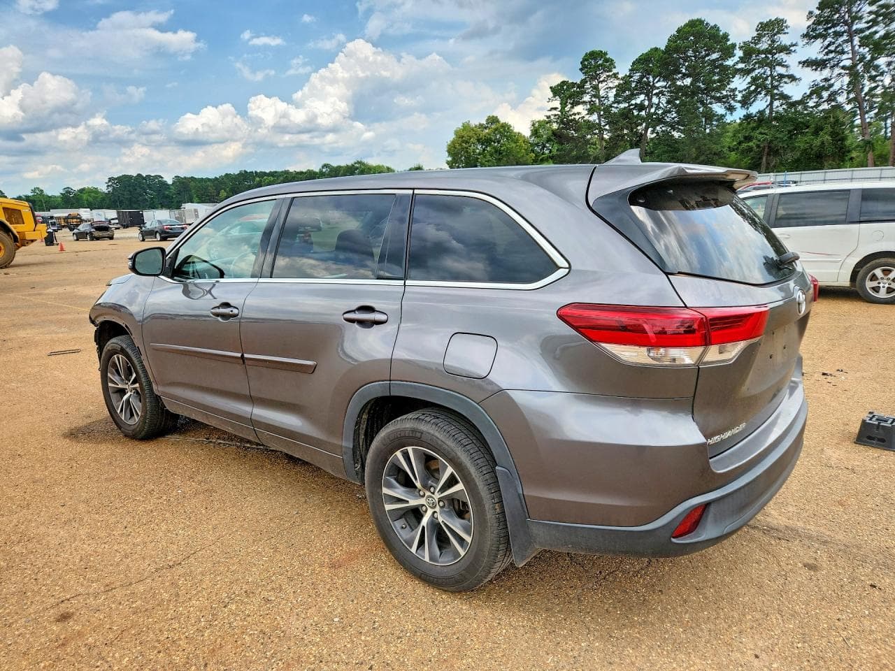 2017 Toyota Highlander Le Plus - foto 2