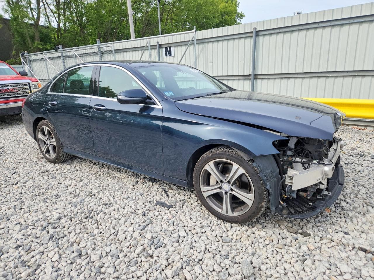 2017 Mercedes-Benz E 300 4Matic - foto 4