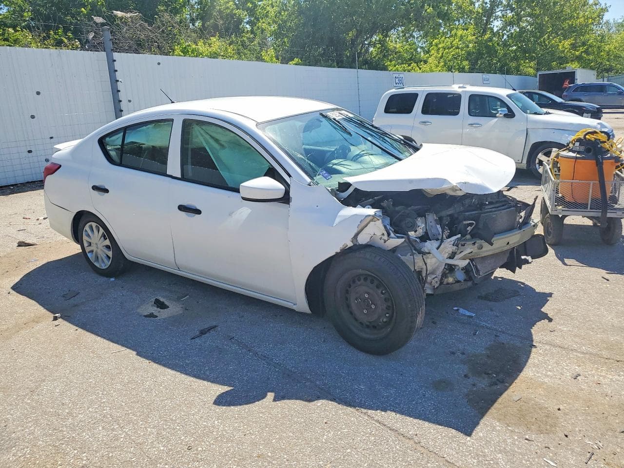 2019 Nissan Versa S Plus - foto 4