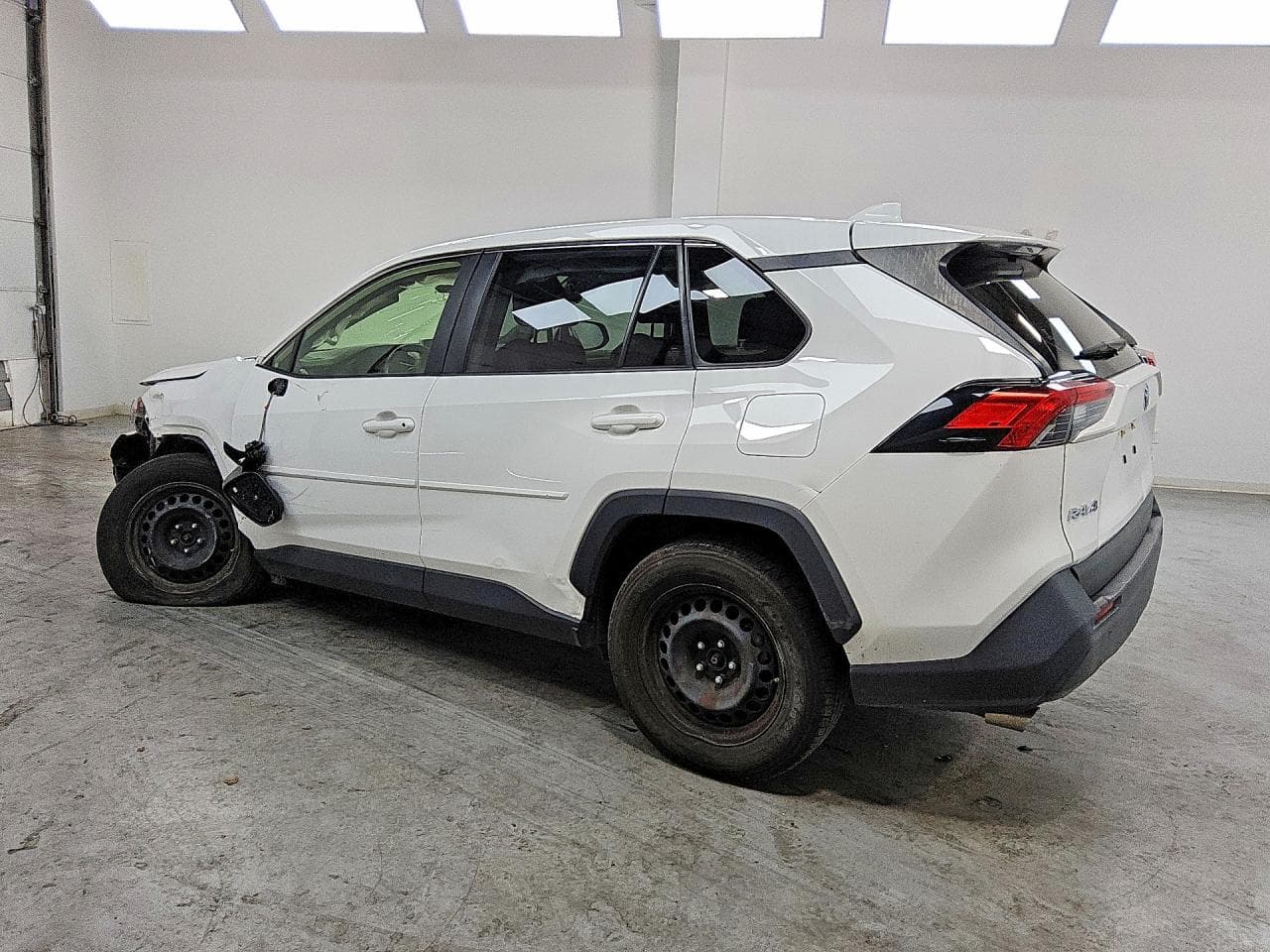 2023 Toyota Rav4 Le - foto 2