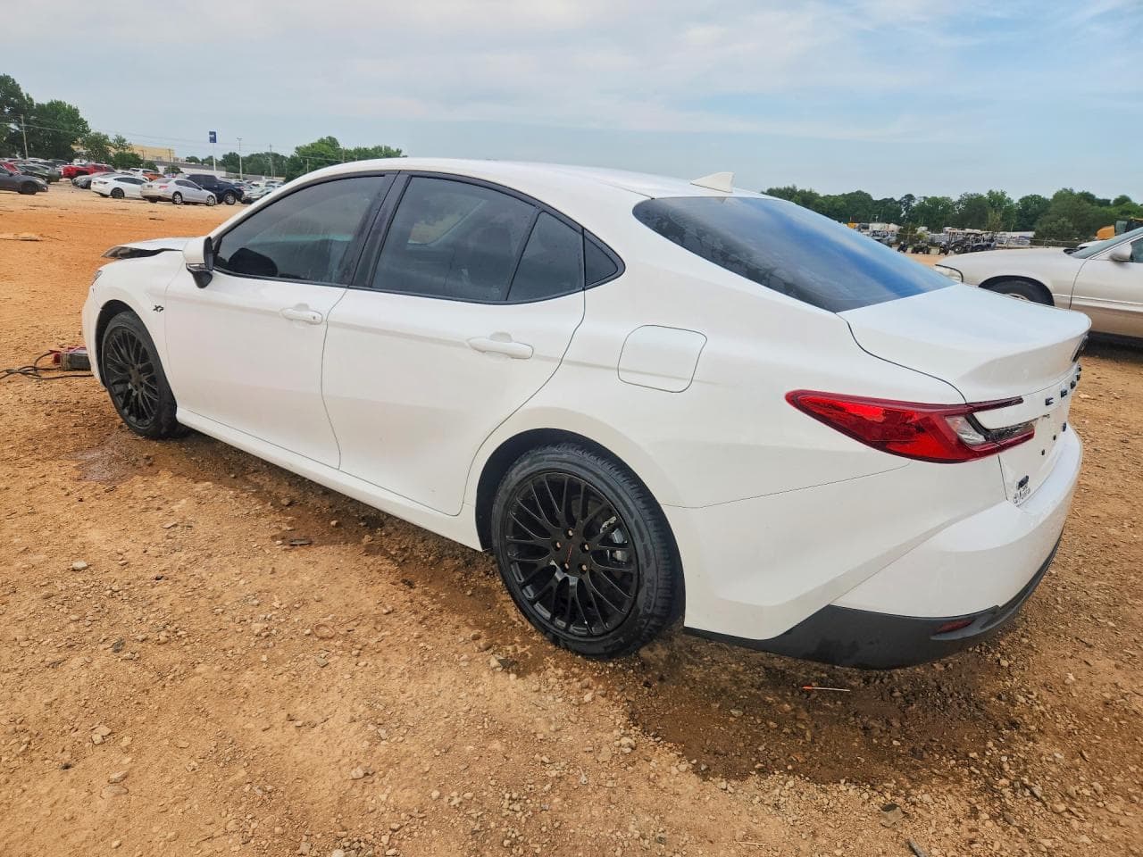 2025 Toyota Camry Le - foto 2