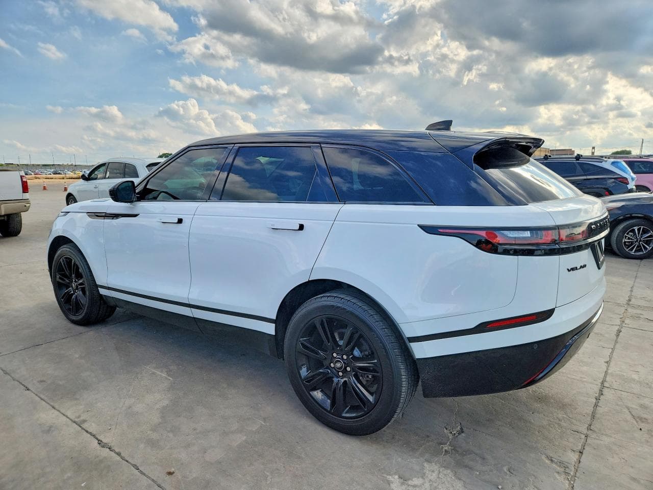 2023 Land Rover Range Rover Velar R-Dynamic S - foto 2