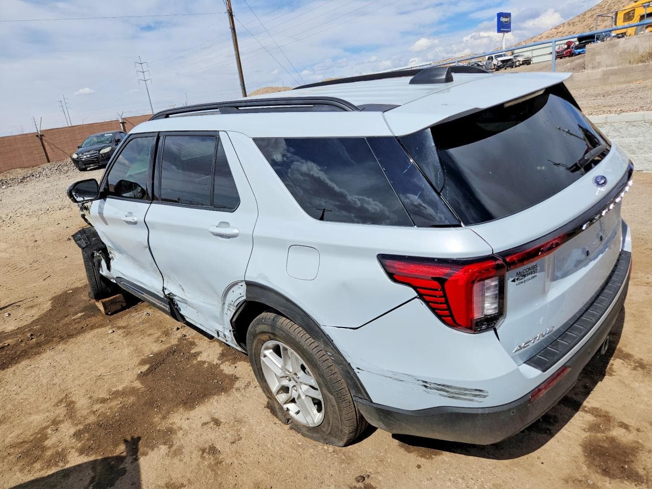 2025 Ford Explorer Active - foto 2
