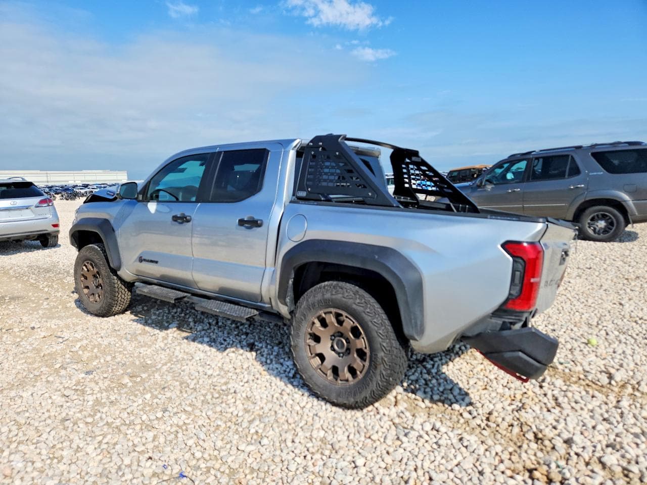 2025 Toyota Tacoma Trailhunter Hv - foto 2
