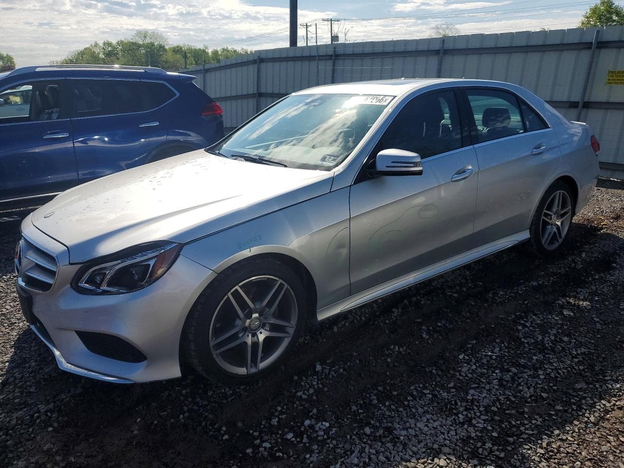 Mercedes-Benz E-klasse 2016 z USA