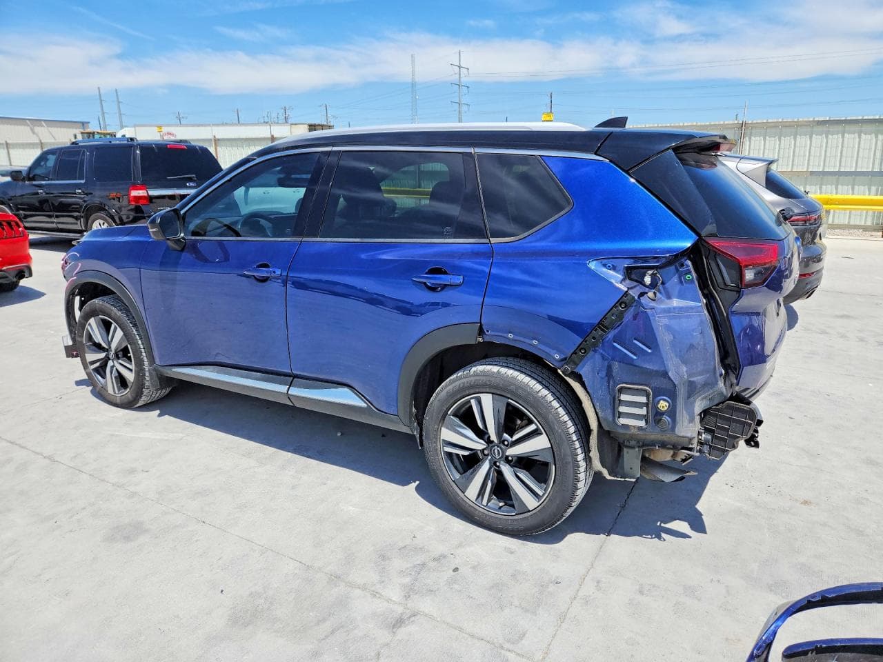 2023 Nissan Rogue - foto 2