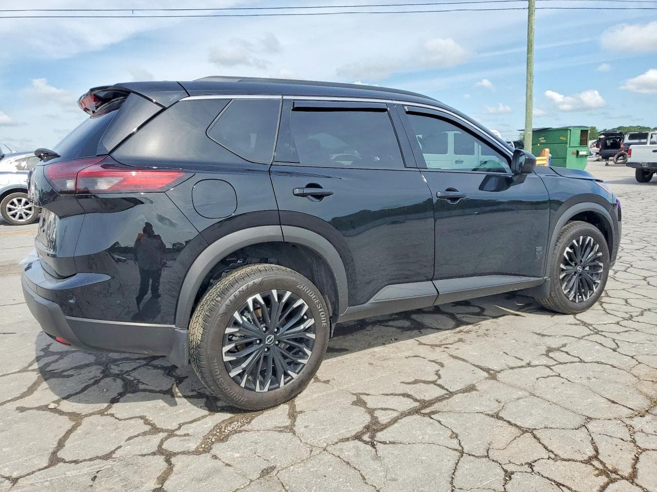 2026 Nissan Rogue Dark Armor - foto 3