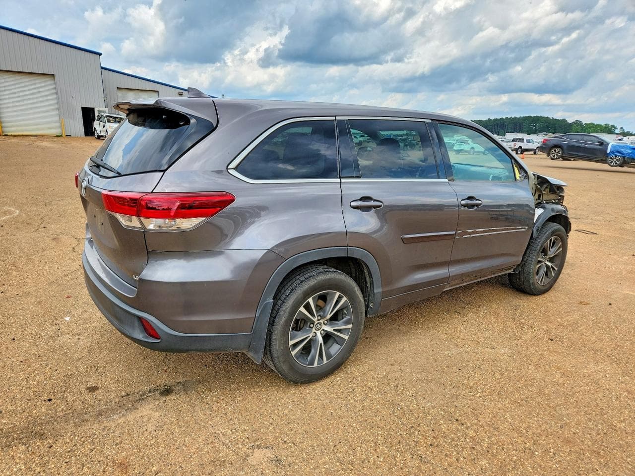 2017 Toyota Highlander Le Plus - foto 3