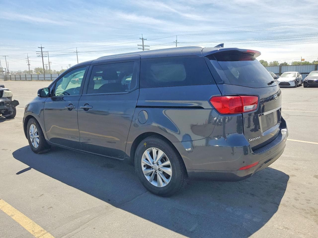 2017 Kia Sedona Lx - foto 2