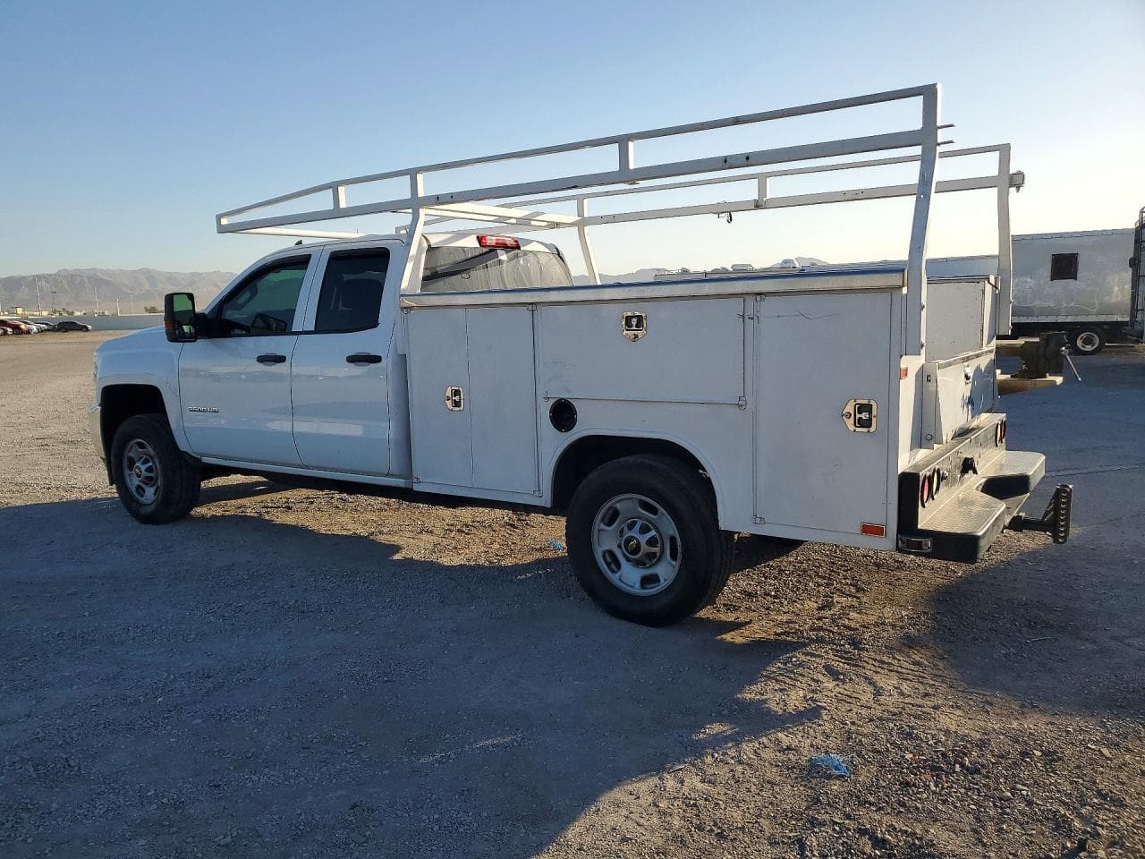 2016 Chevrolet Silverado C3500 - foto 2