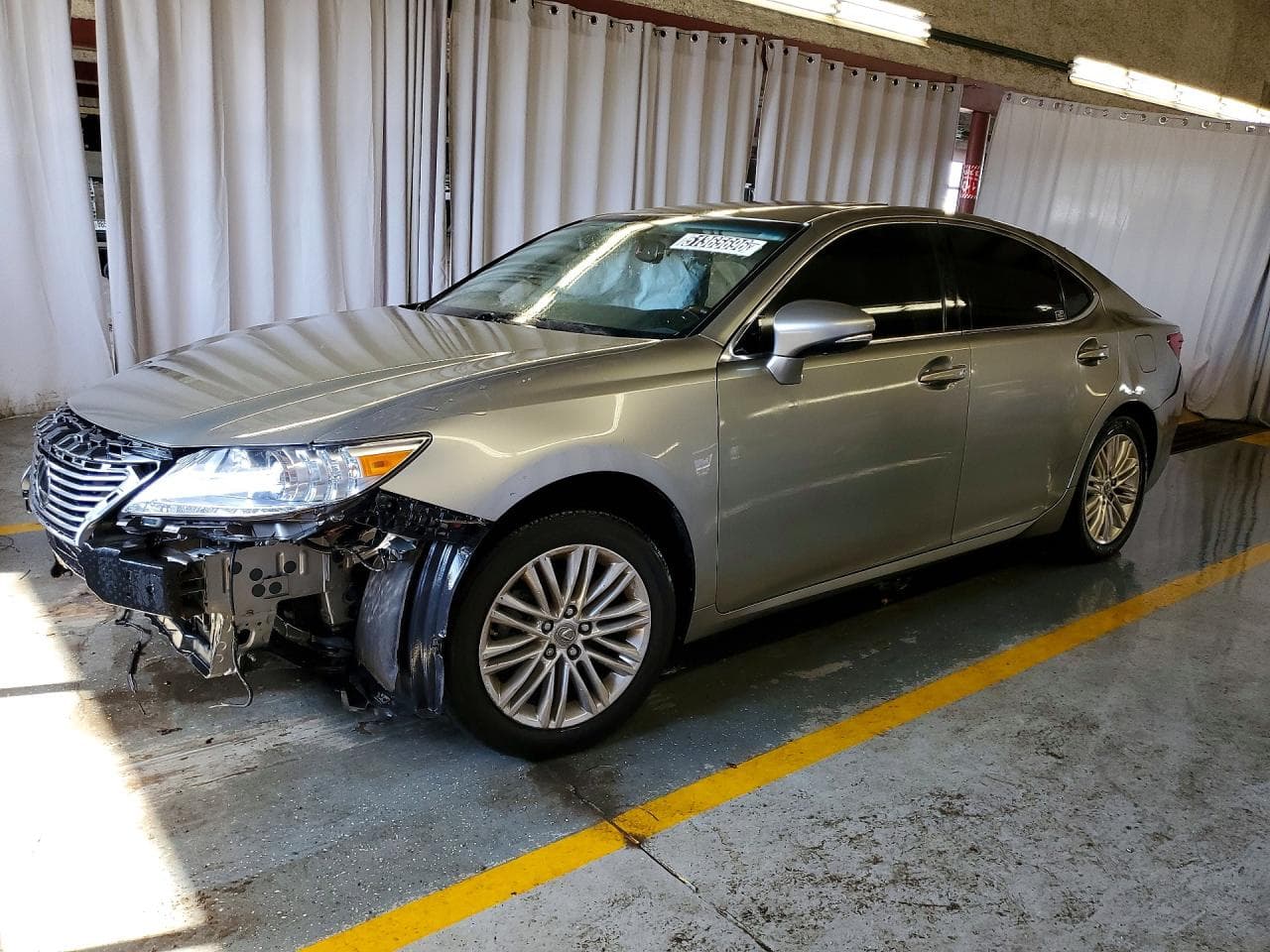 Lexus ES 2015 z USA