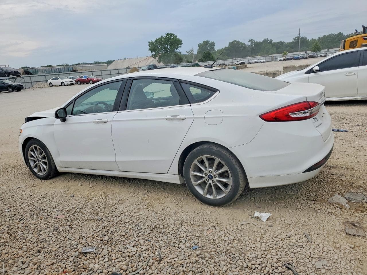 2017 Ford Fusion S - foto 2