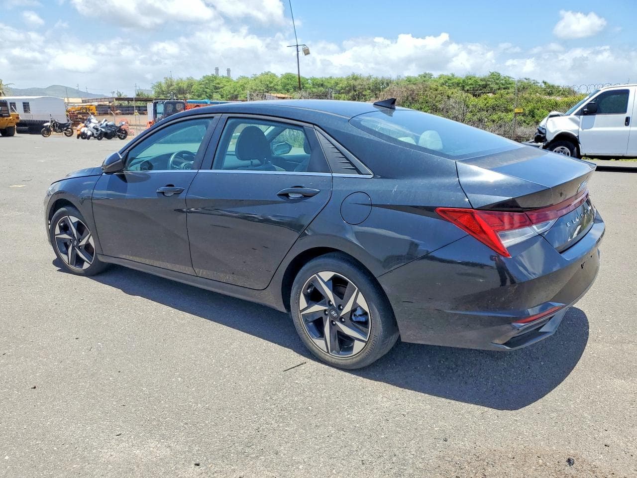 2023 Hyundai Elantra Limited - foto 2