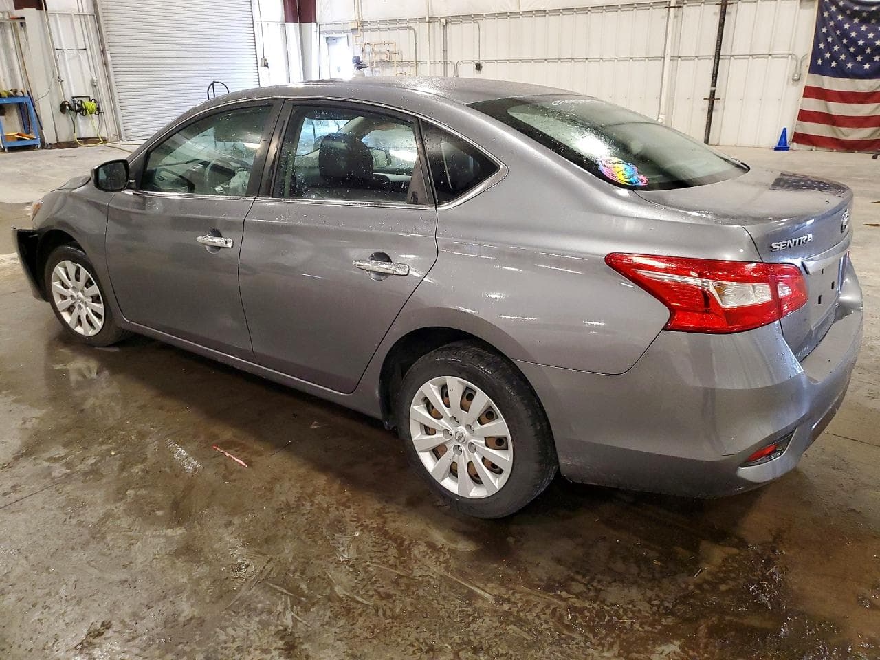 2017 Nissan Sentra S - foto 2