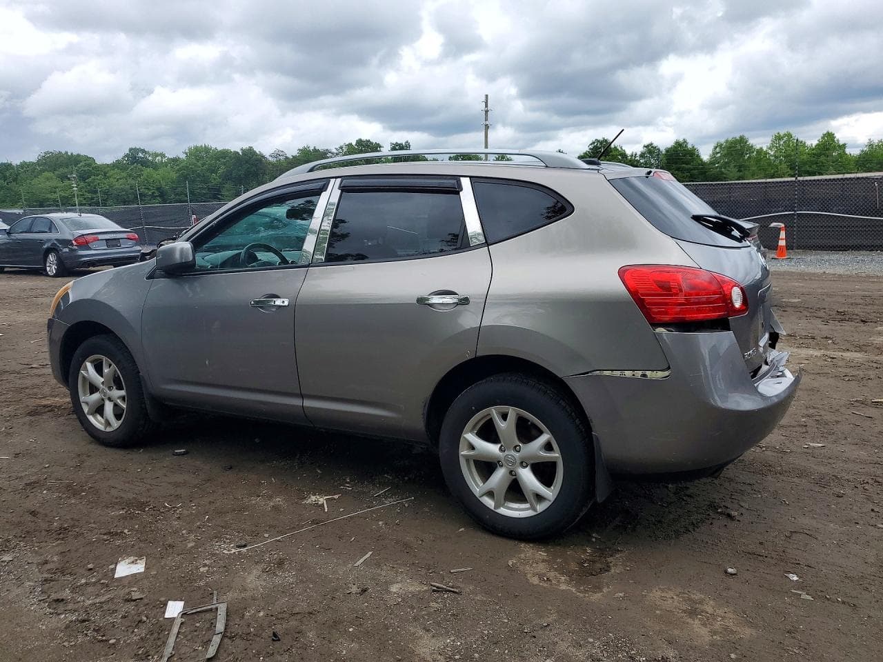 2010 Nissan Rogue S - foto 2
