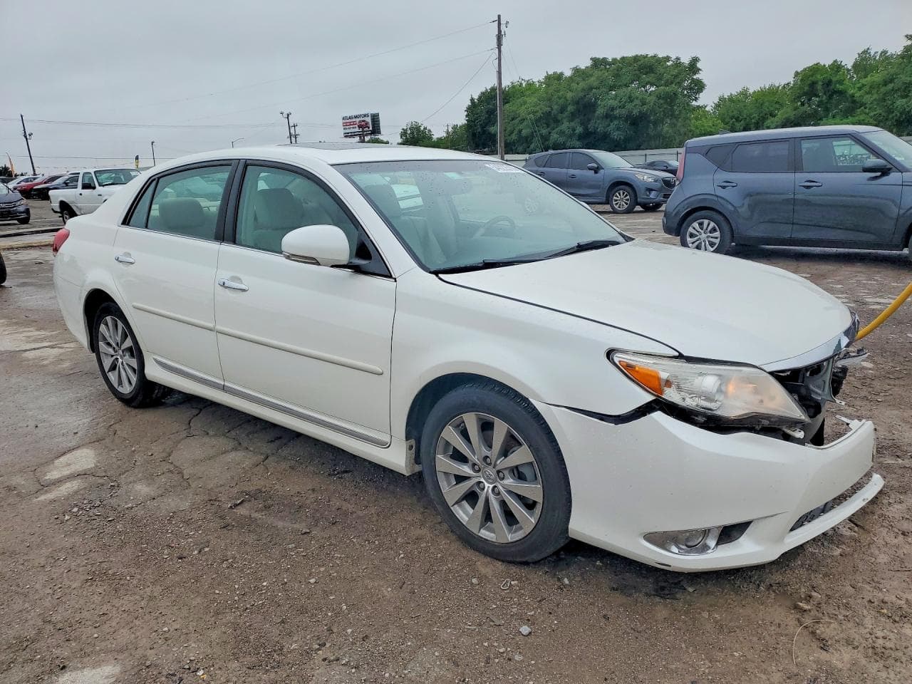 2011 Toyota Avalon Limited - foto 4