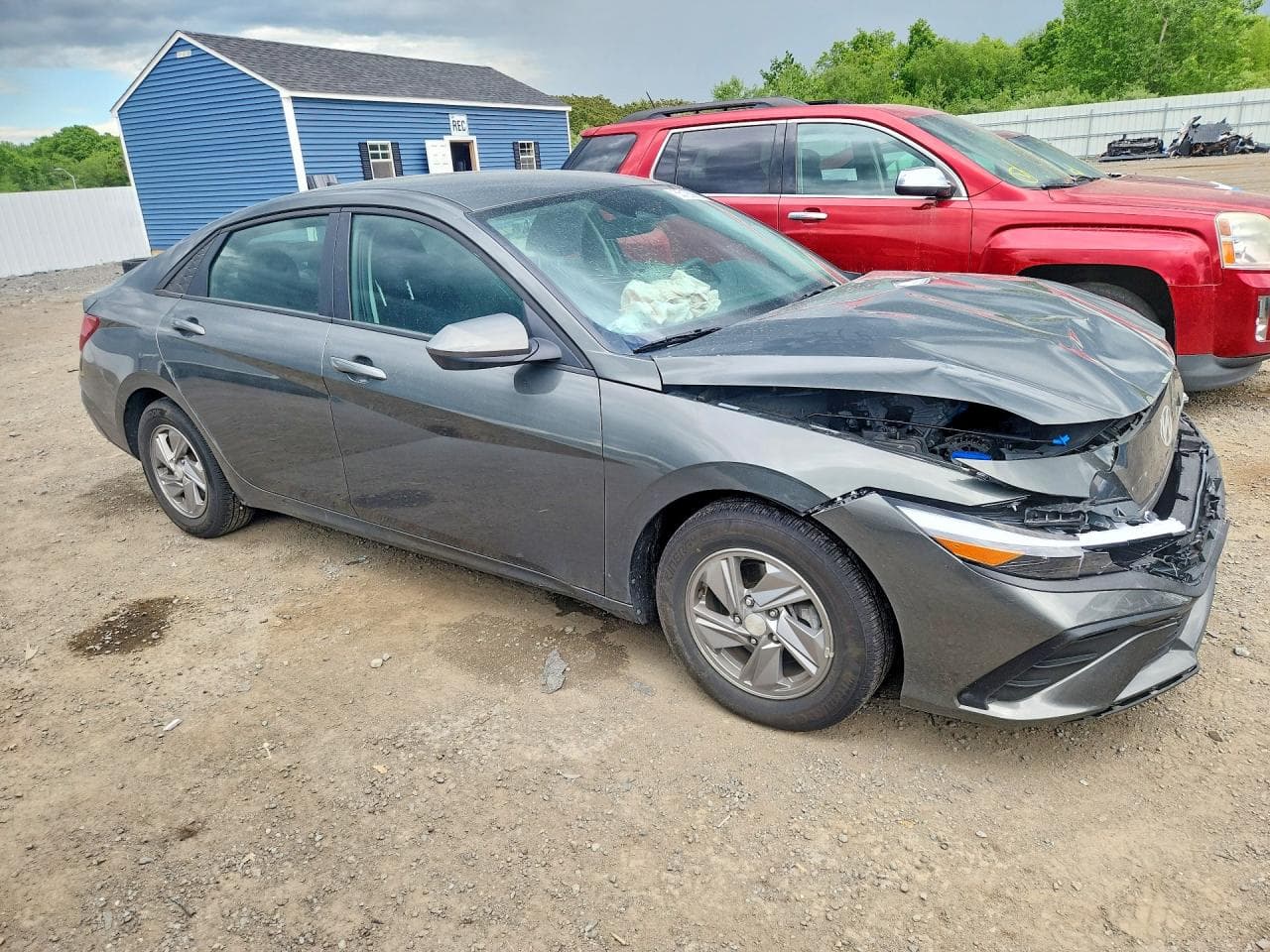 2025 Hyundai Elantra Se - foto 4