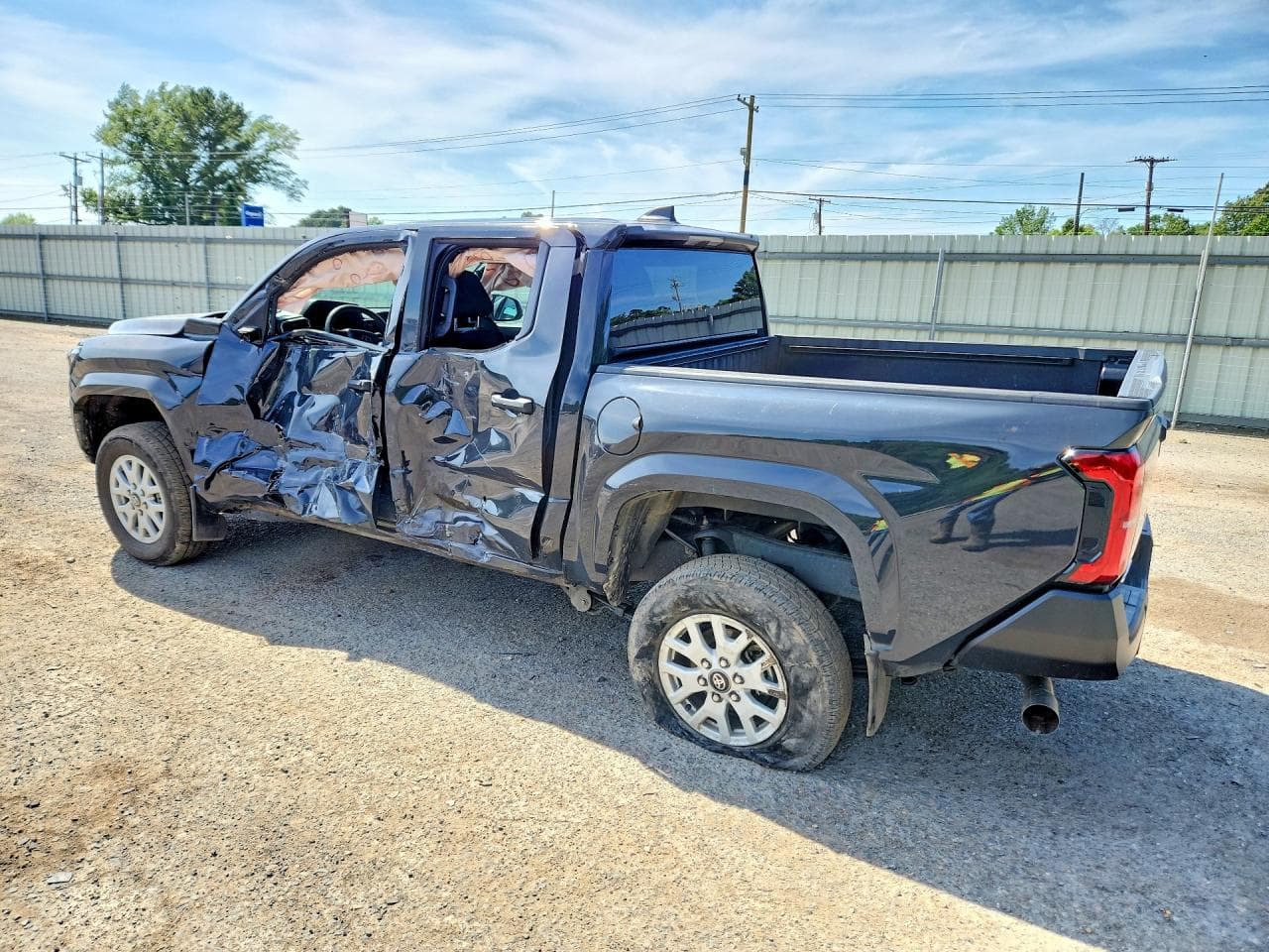 2024 Toyota Tacoma Sr - foto 2