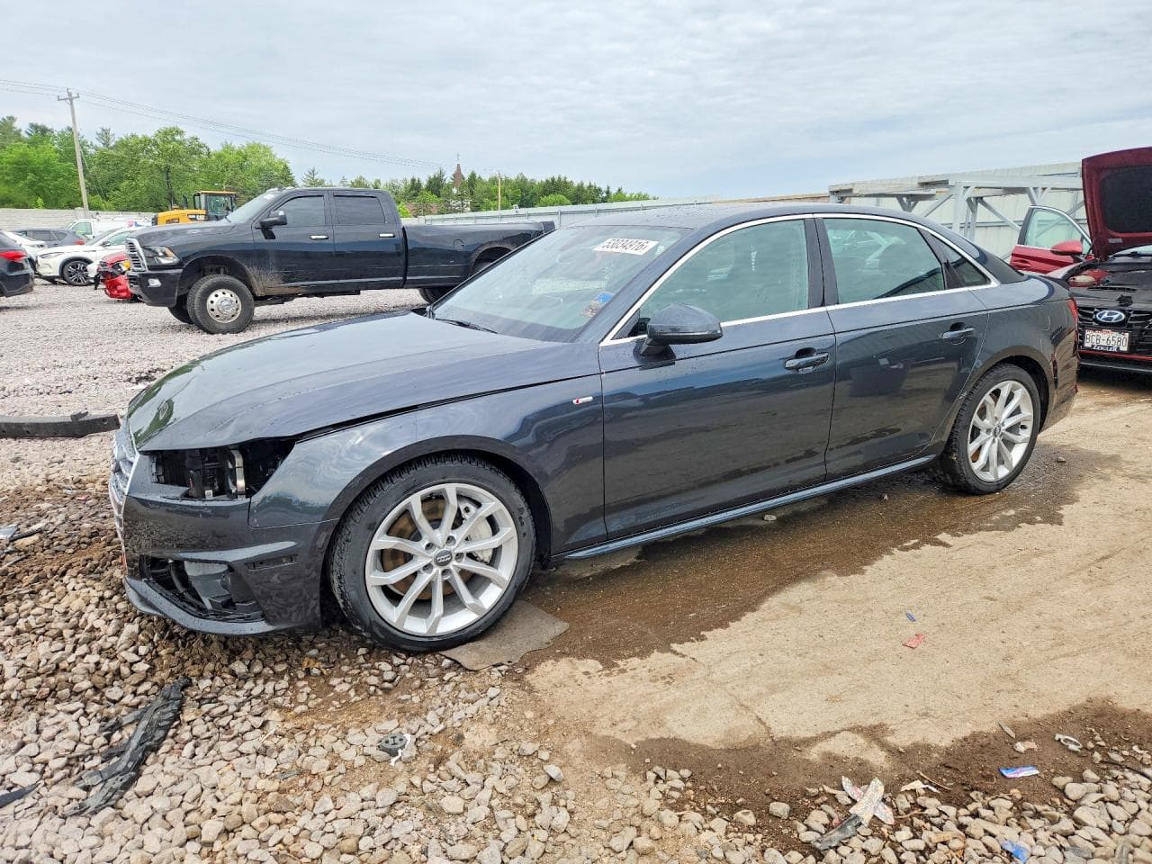 Audi A4 2019 z USA