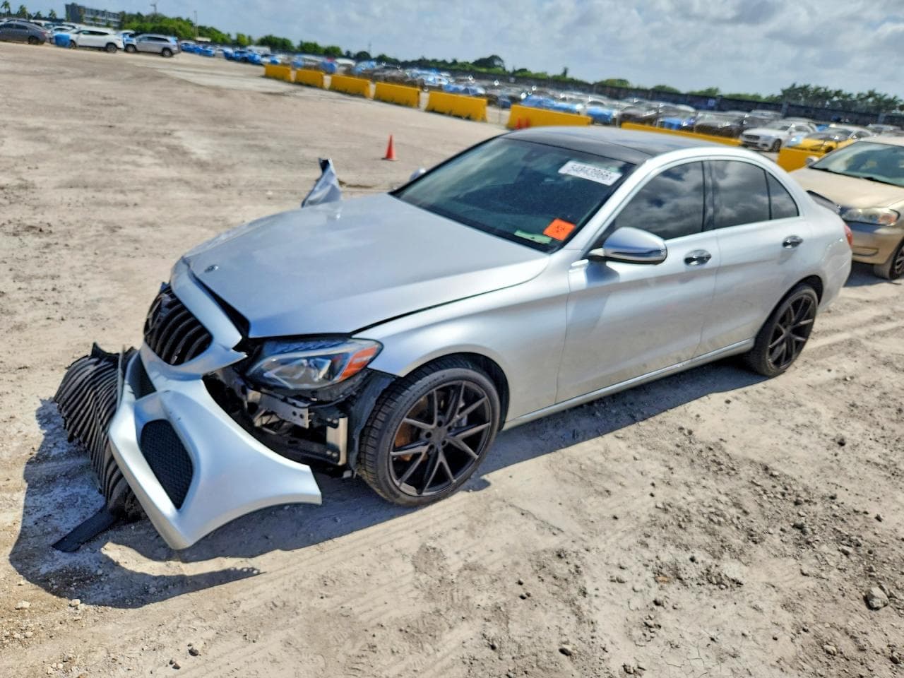 Mercedes-Benz C-klasse 2018 z USA