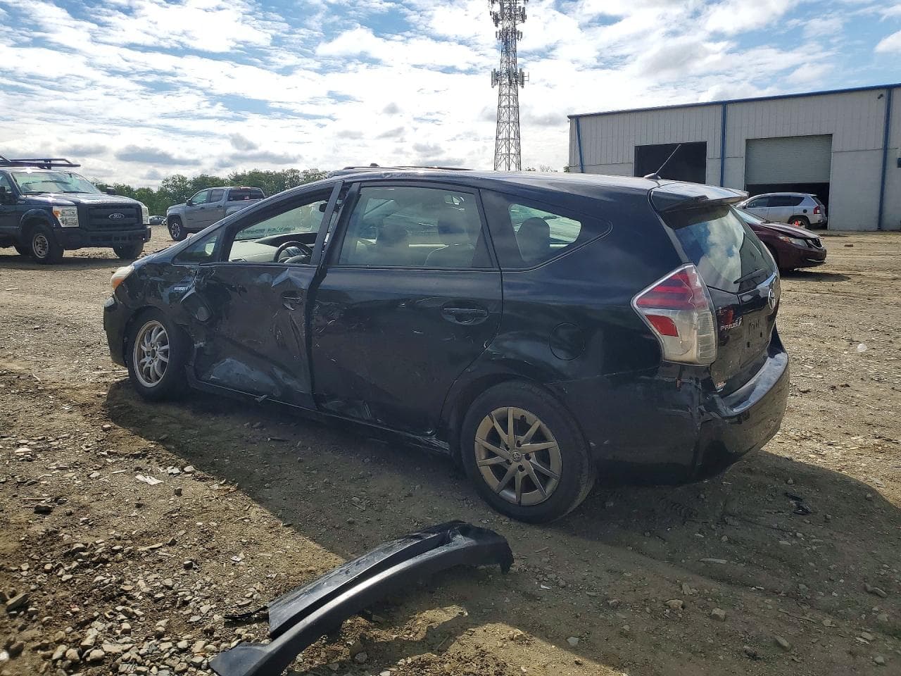 2017 Toyota Prius V Two - foto 2