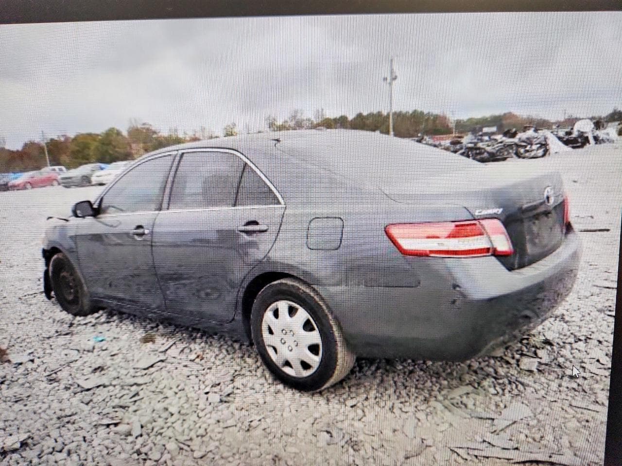 2011 Toyota Camry Le - foto 2
