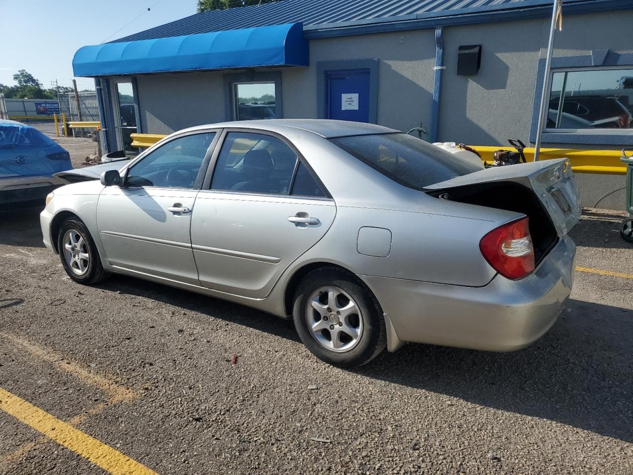 2003 Toyota Camry Le - foto 2