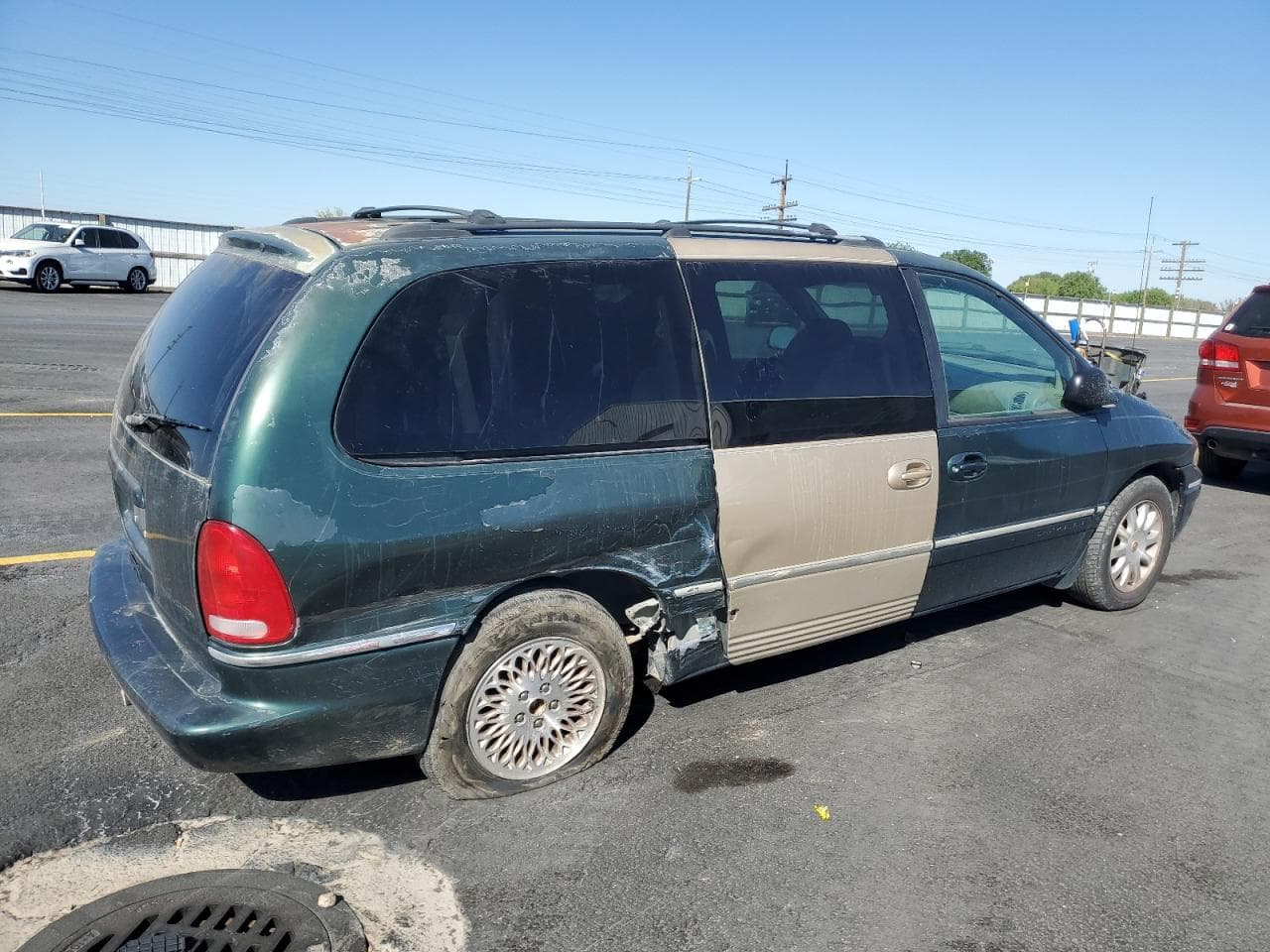 1996 Chrysler Town & Country - foto 3