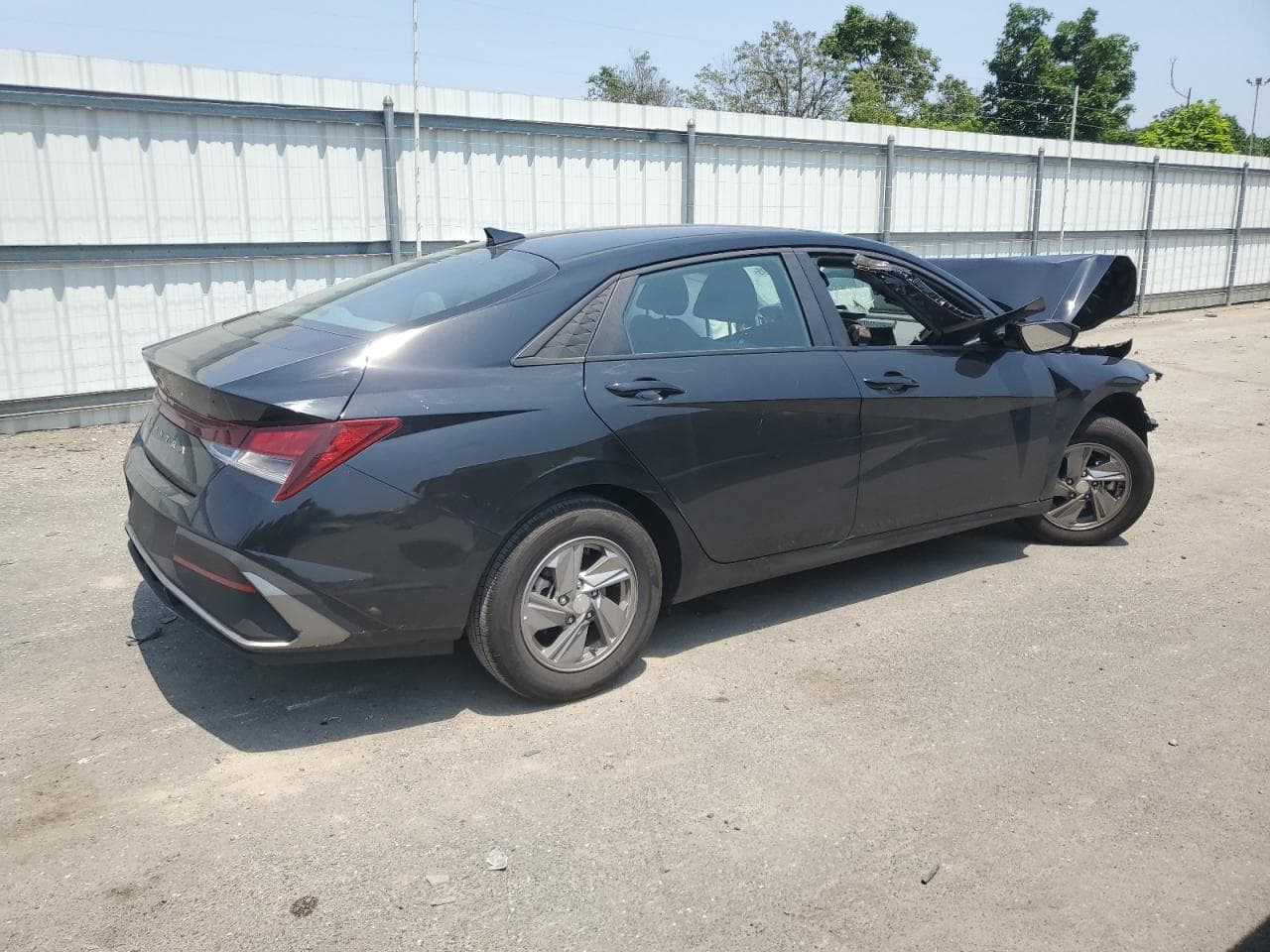 2025 Hyundai Elantra Se - foto 3