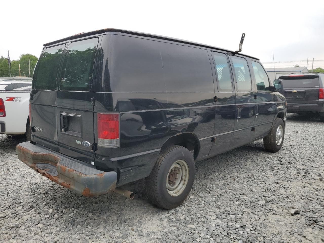 2010 Ford Econoline E250 Van - foto 3