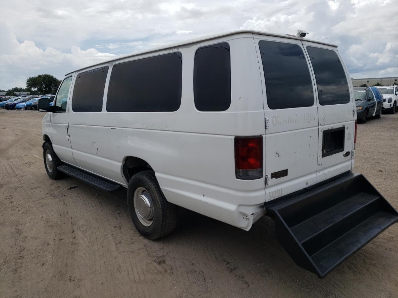 2004 Ford Econoline E350 Super Duty Van - foto 2