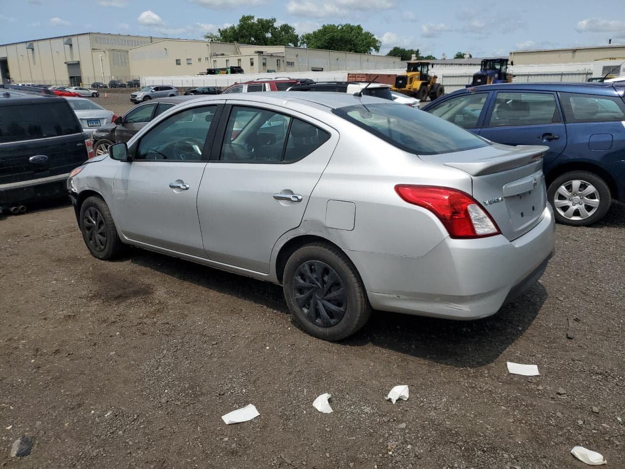 2019 Nissan Versa S - foto 2