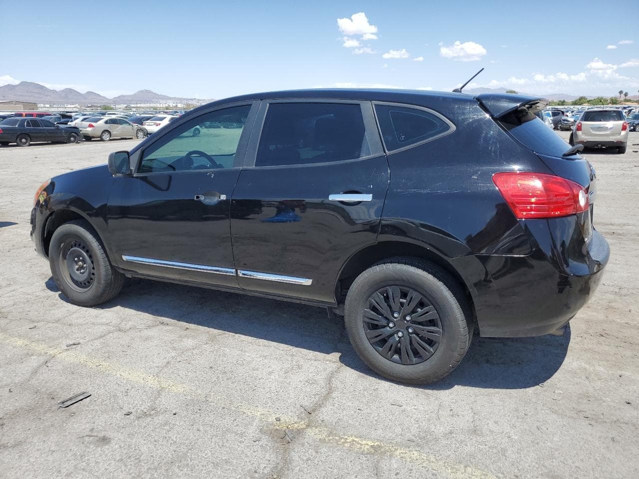 2013 Nissan Rogue S - foto 2