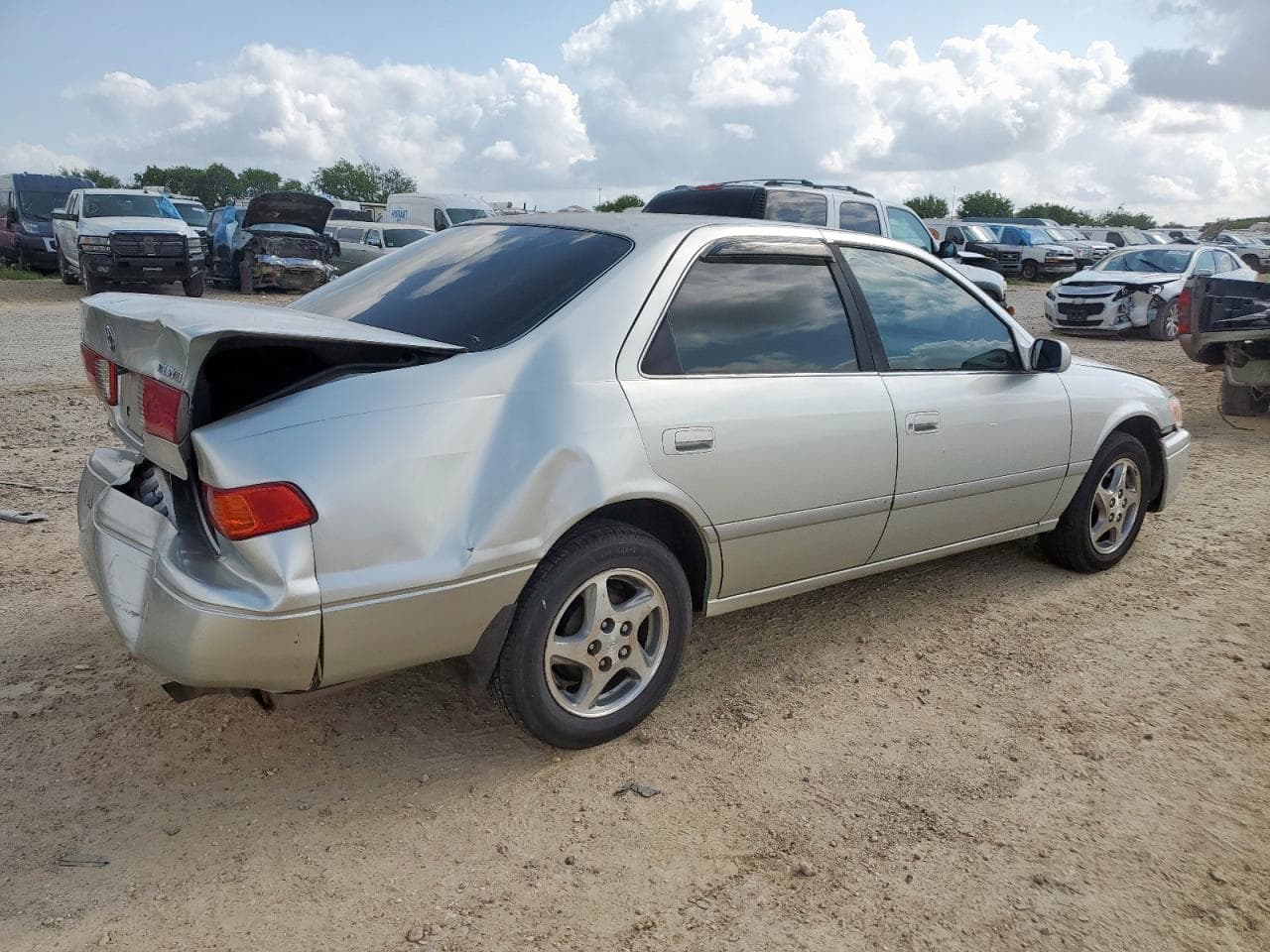 2000 Toyota Camry Ce - foto 3