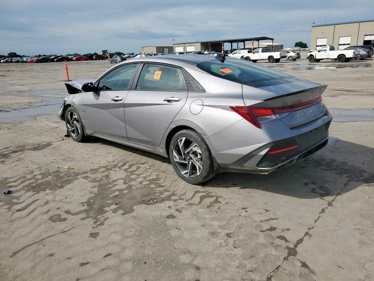 2025 Hyundai Elantra Sel Sport - foto 2