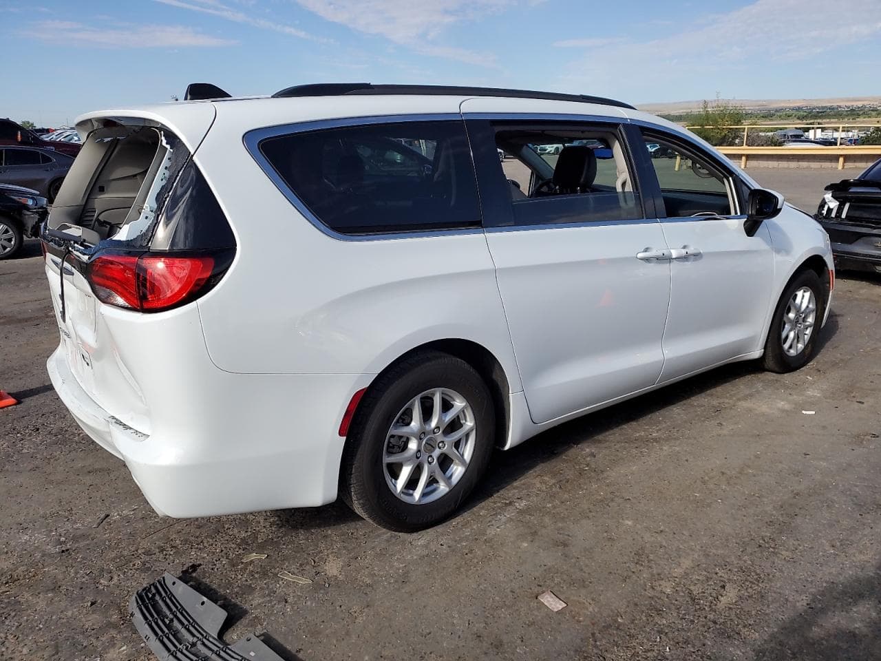 2021 Chrysler Voyager Lxi - foto 3