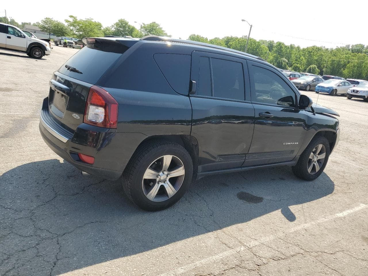 2016 Jeep Compass Latitude - foto 3
