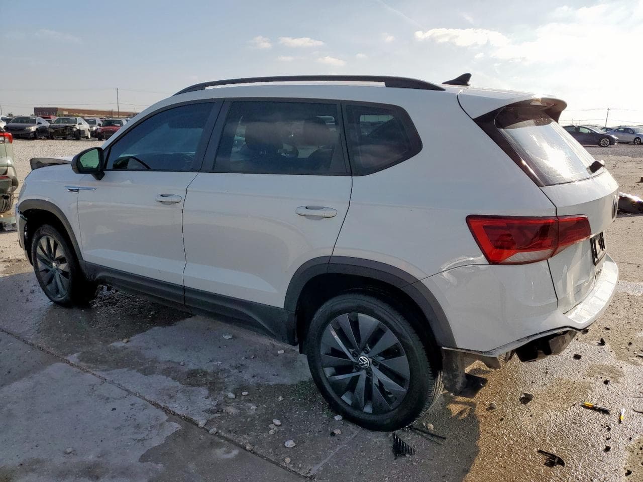 2022 Volkswagen Taos S - foto 2