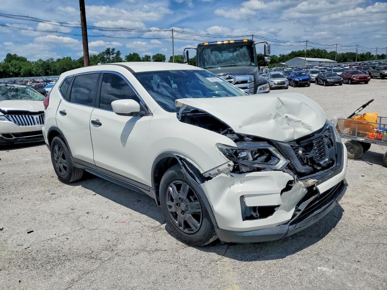 2017 Nissan Rogue S - foto 4