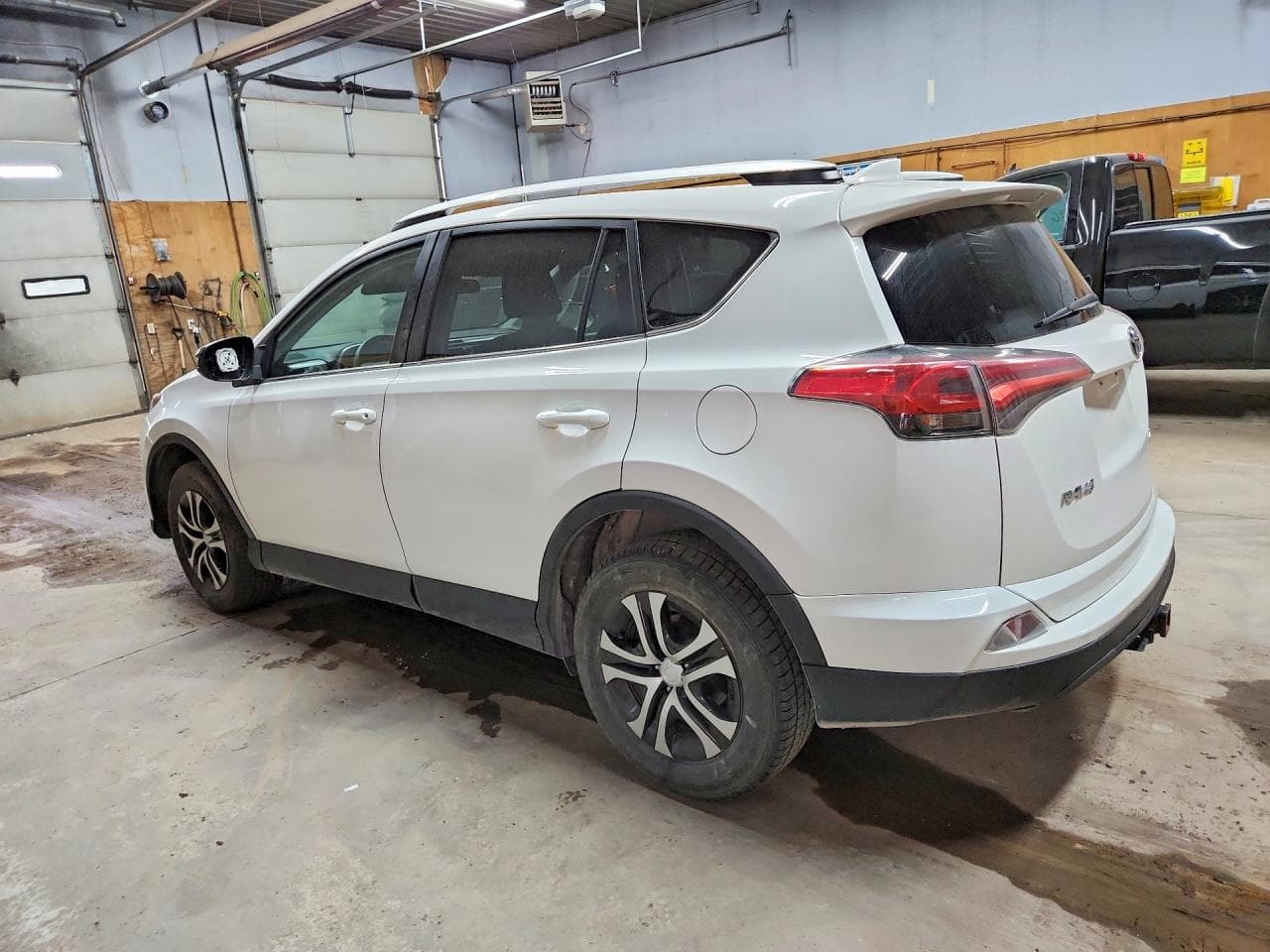 2016 Toyota Rav 4 - foto 2