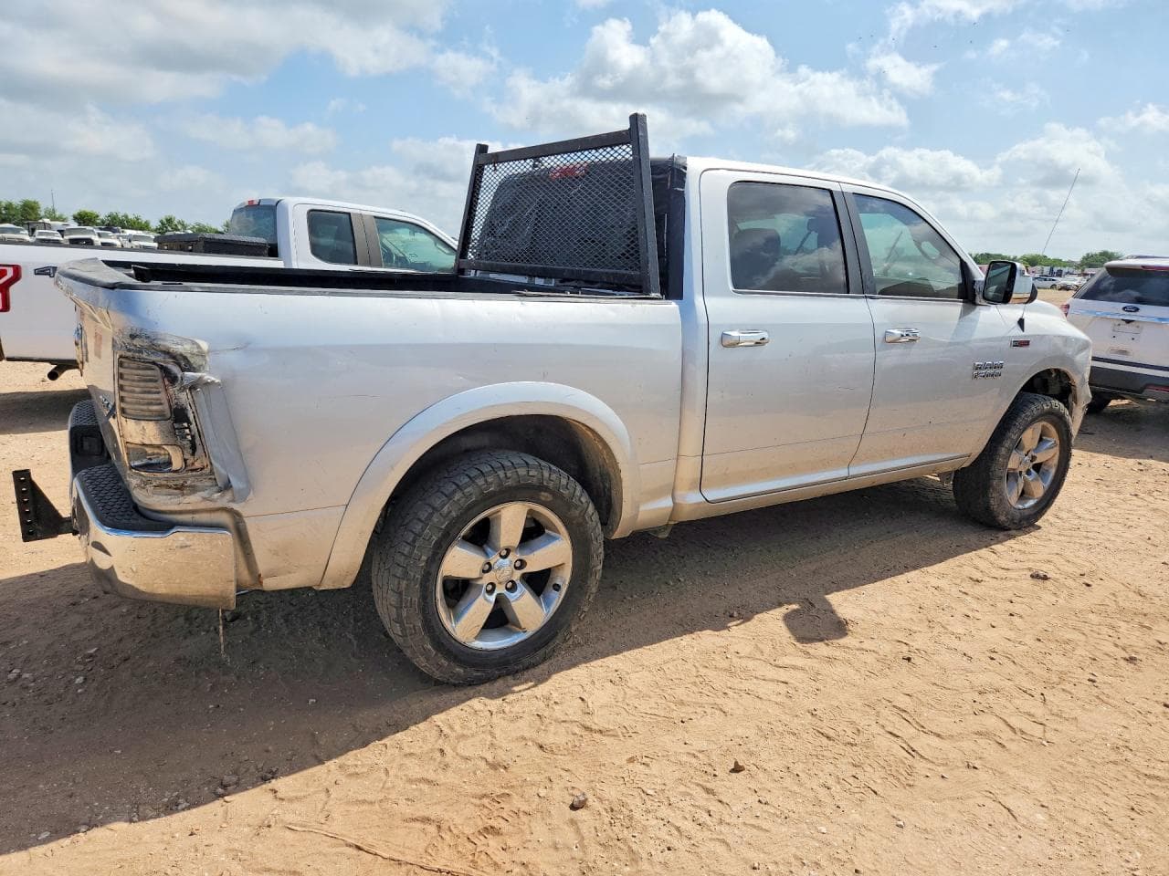 2016 Ram 1500 Laramie - foto 3