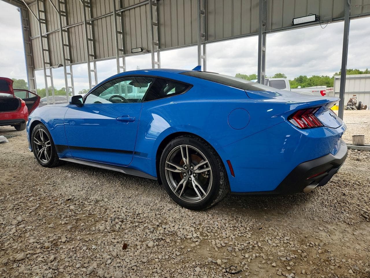 2025 Ford Mustang - foto 2