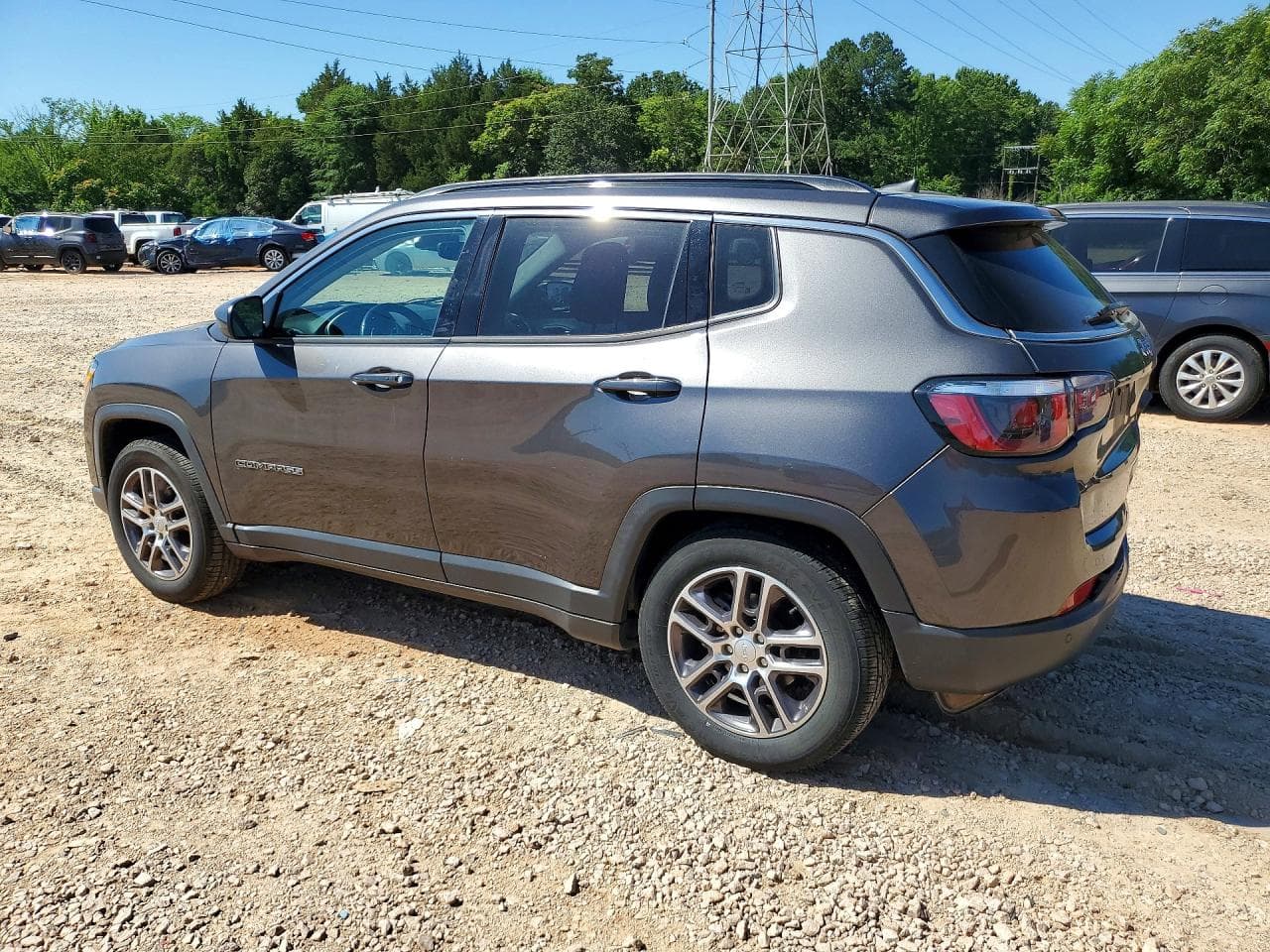 2020 Jeep Compass Latitude - foto 2