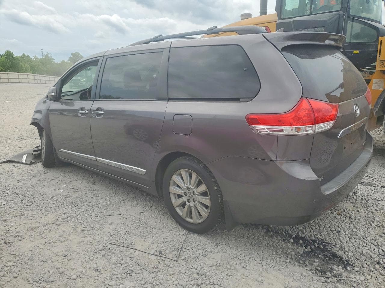 2013 Toyota Sienna - foto 2