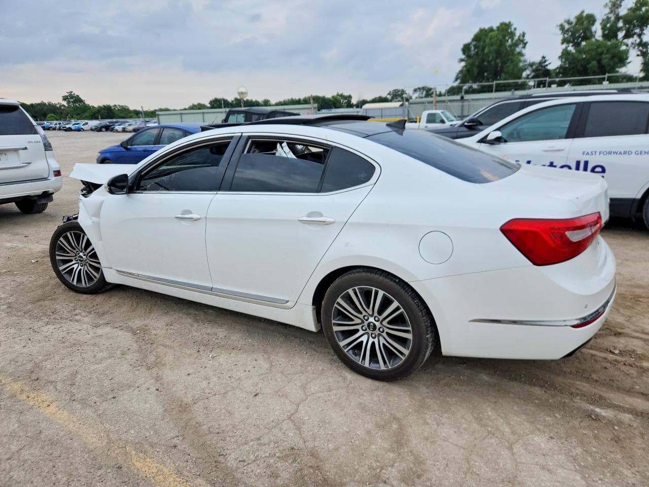 2014 Kia Cadenza - foto 2