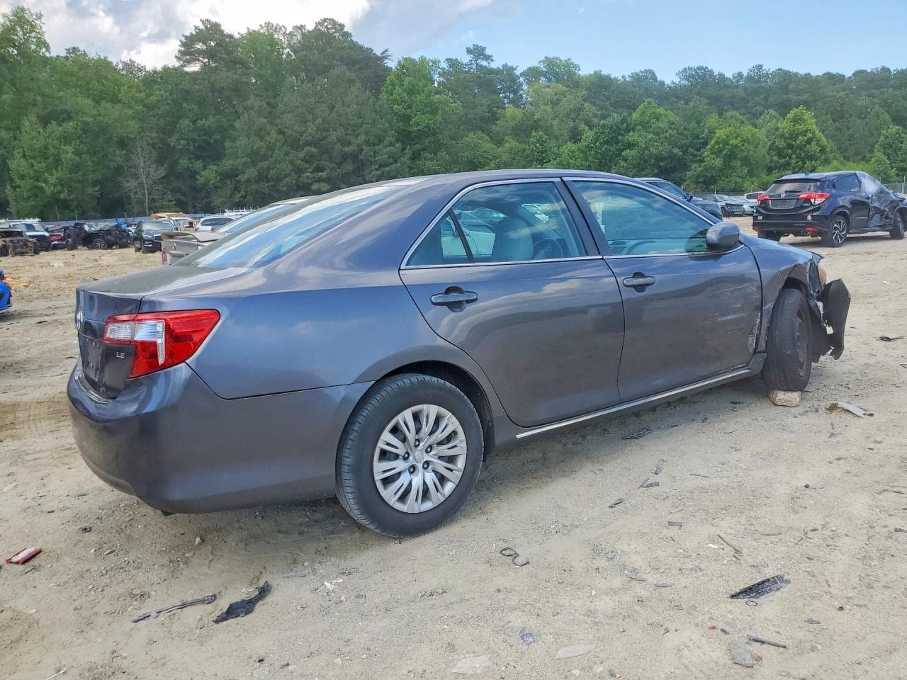 2014 Toyota Camry Le - foto 3