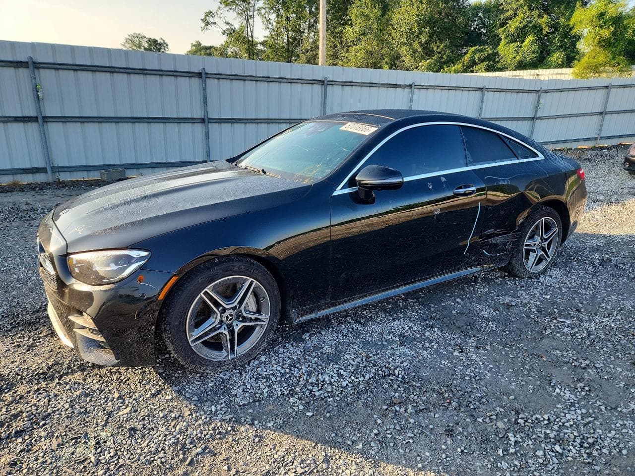 Mercedes-Benz E-klasse 2021 z USA