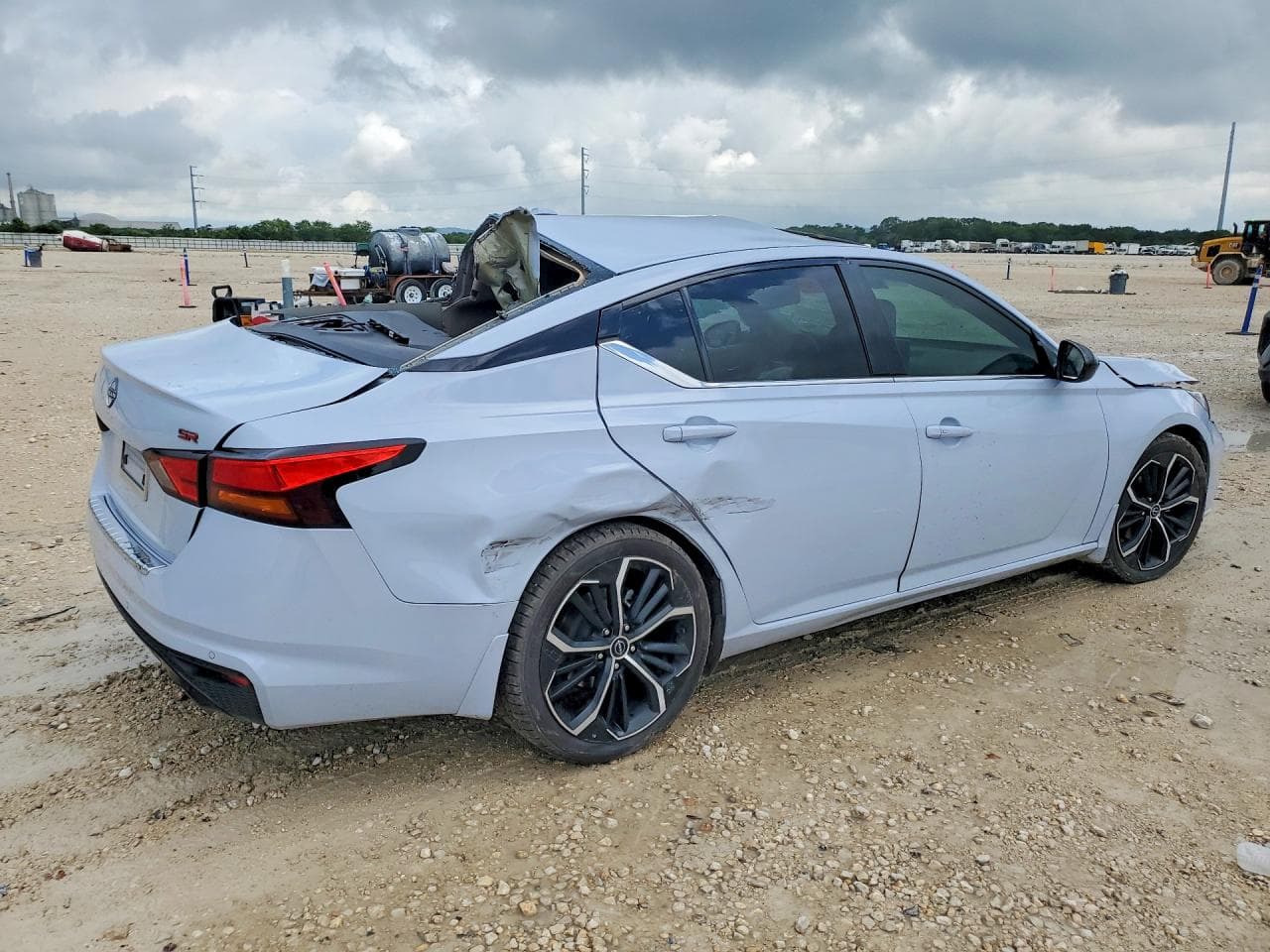 2023 Nissan Altima Sr - foto 3
